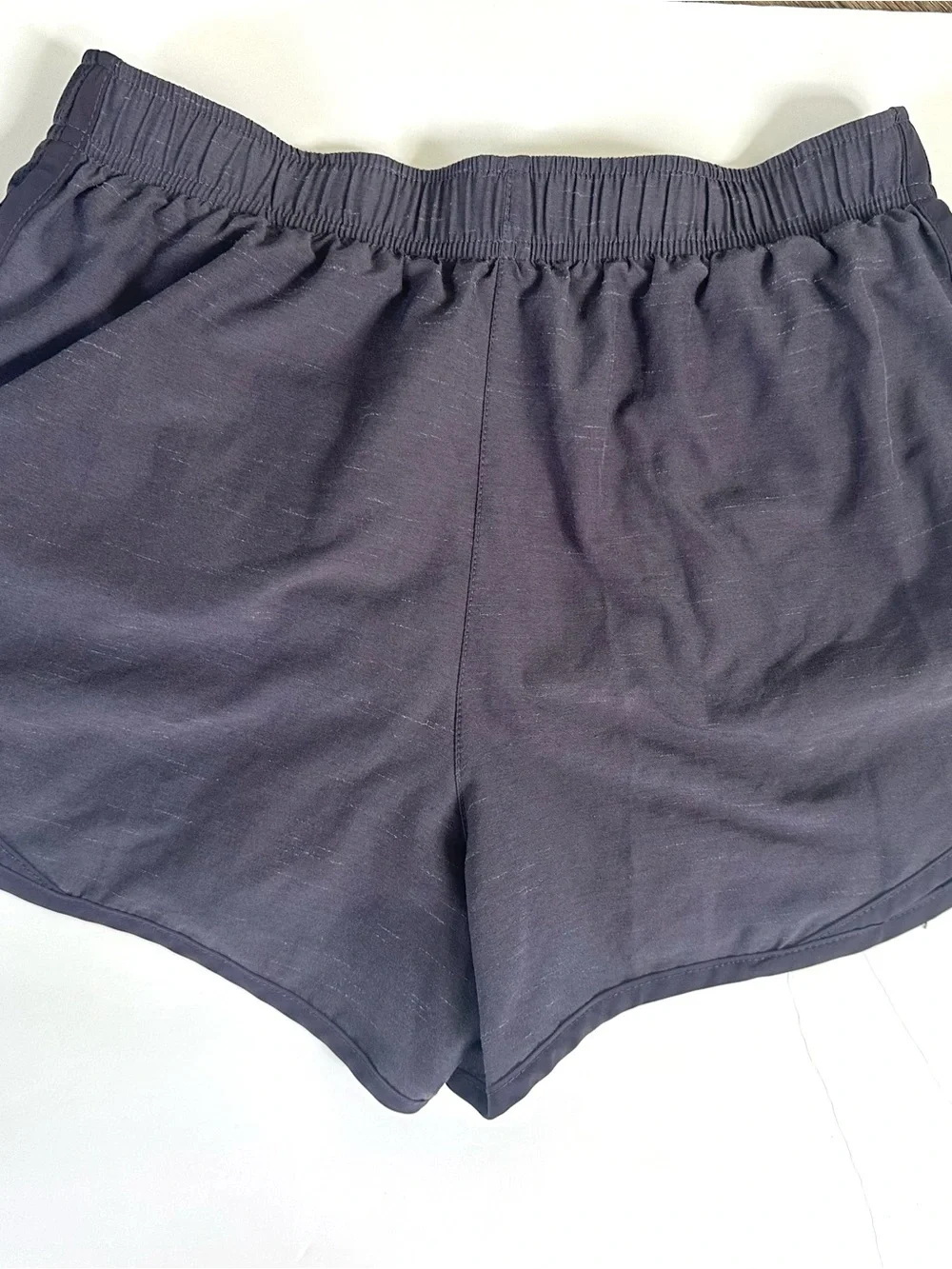 Nike Women's Tempo Dri-Fit Shorts Medium Purple/Gray Lightweight Mid-Rise GUC